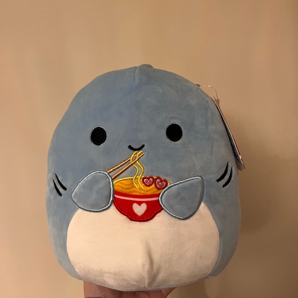 Valentine's Ramen Noodle Rey 8" Squishmallow - Picture 1 of 3